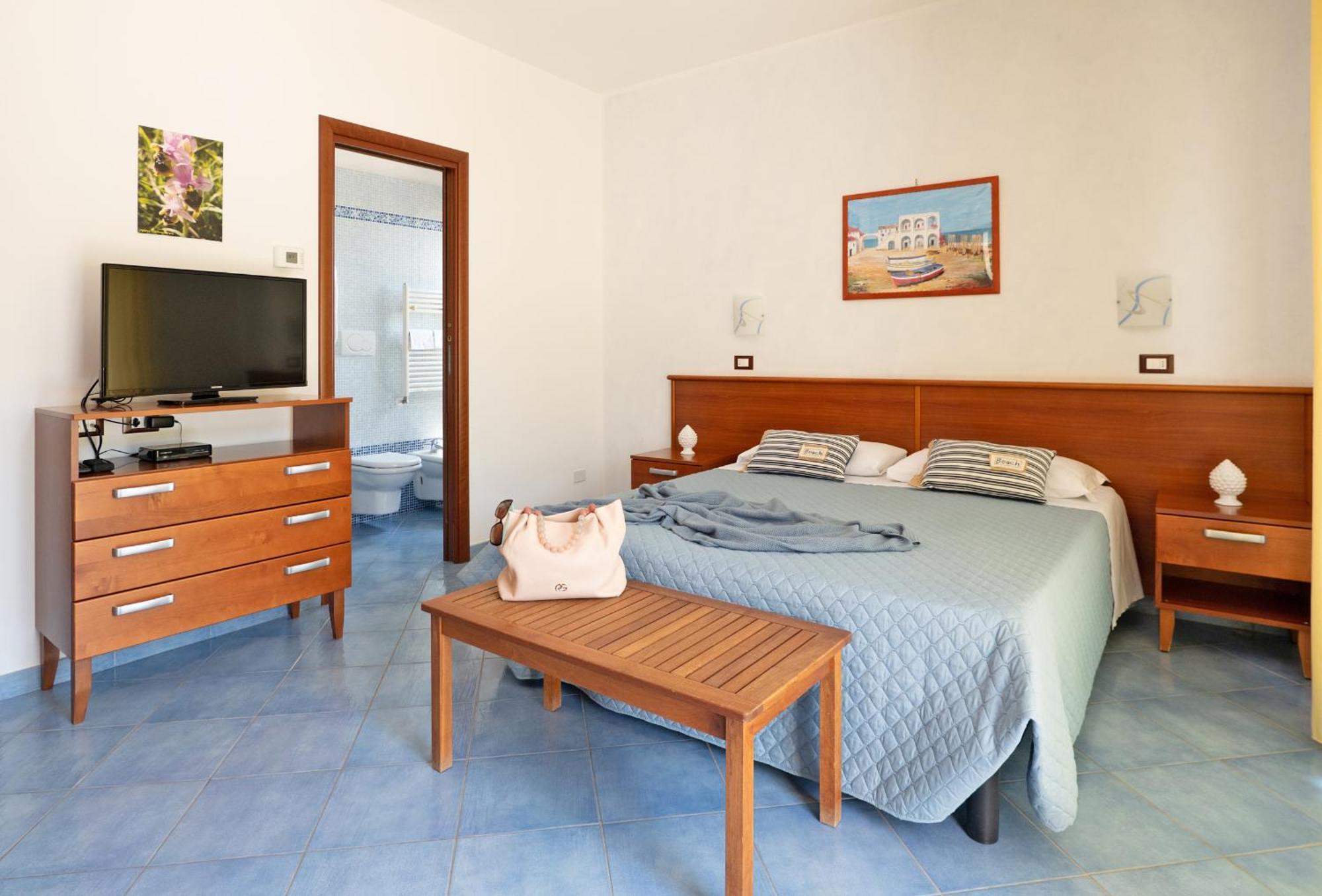 Hotel Residence Torre Del Porto Mattinata Luaran gambar